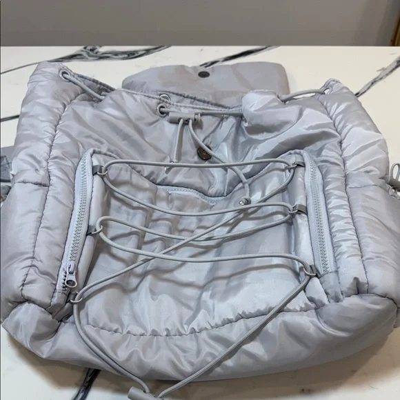 Blogilates Lilac gym backpack - Picture 2 of 9